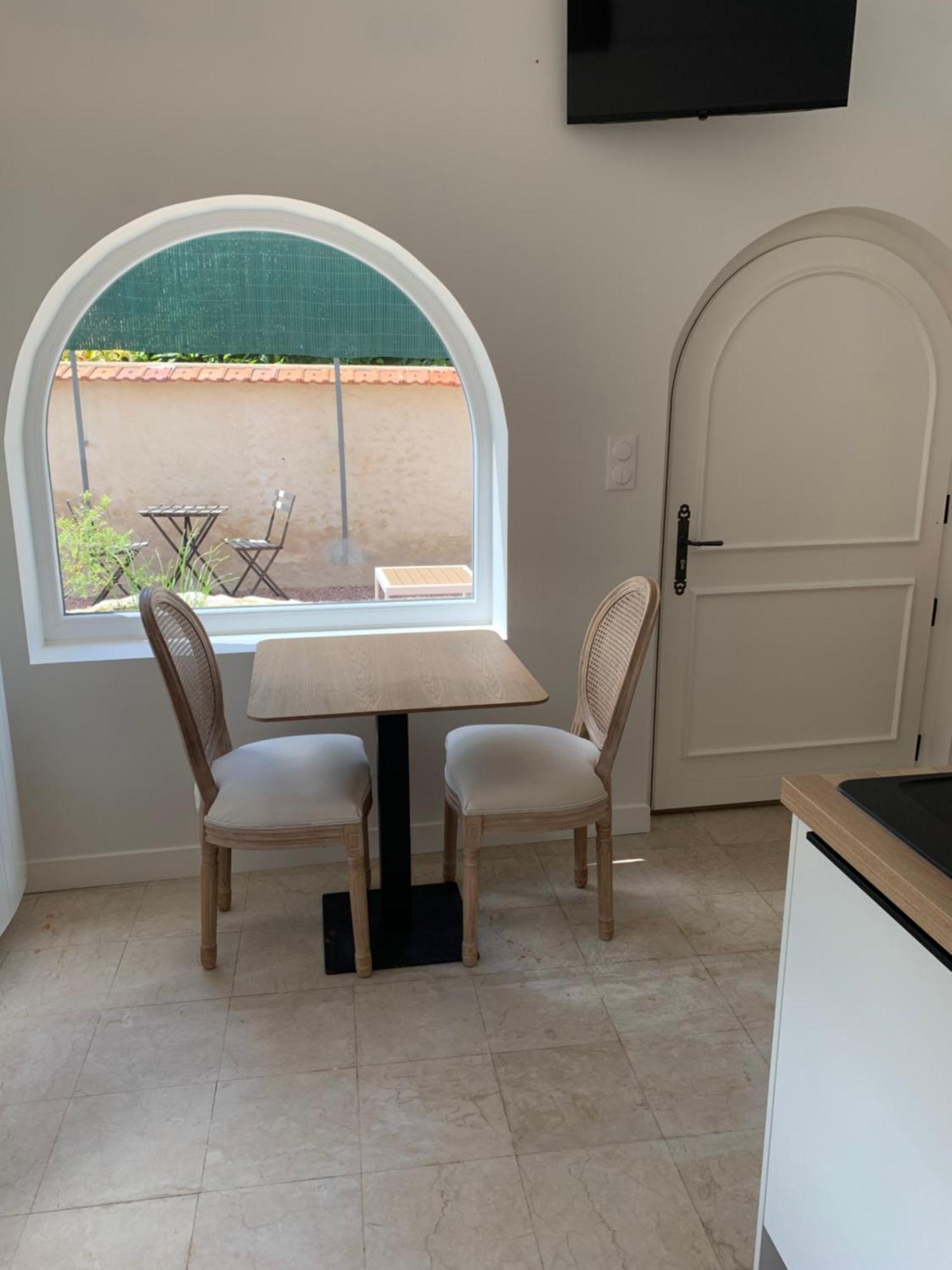 Appartement Le Carre Courtois à Luisant Extérieur photo